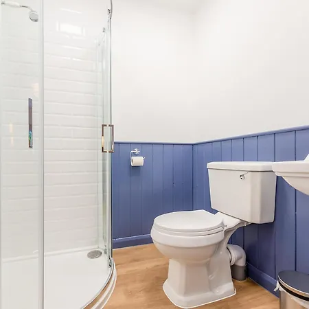 The Barn House 펜션 호스